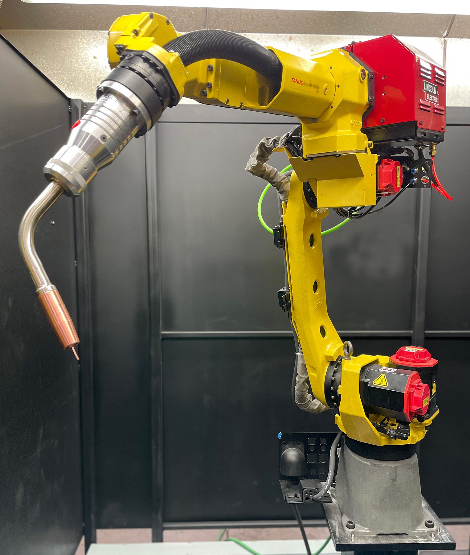 Used Fanuc ArcMate 100iC R30iA industrial robot